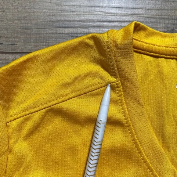 Run Disney Womens 2023 Half Marathon Encanto Mirabel Wine And Dine Shirt‎ Small - Picture 7 of 10